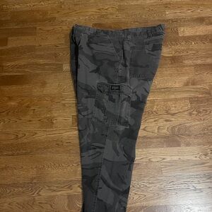Men’s Wrangler Camo Pants 38